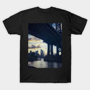 Manhattan Bridge, Brooklyn, New York City T-Shirt